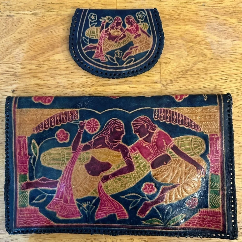 Vintage Elegant Blue and Pink Embroidered Clutch Set